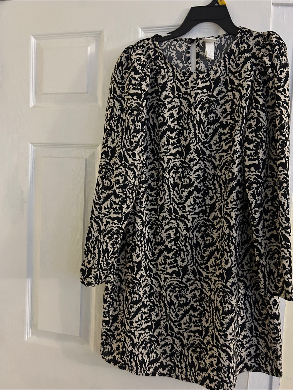 H&M Black and White Floral-Print Long-Sleeve Dress